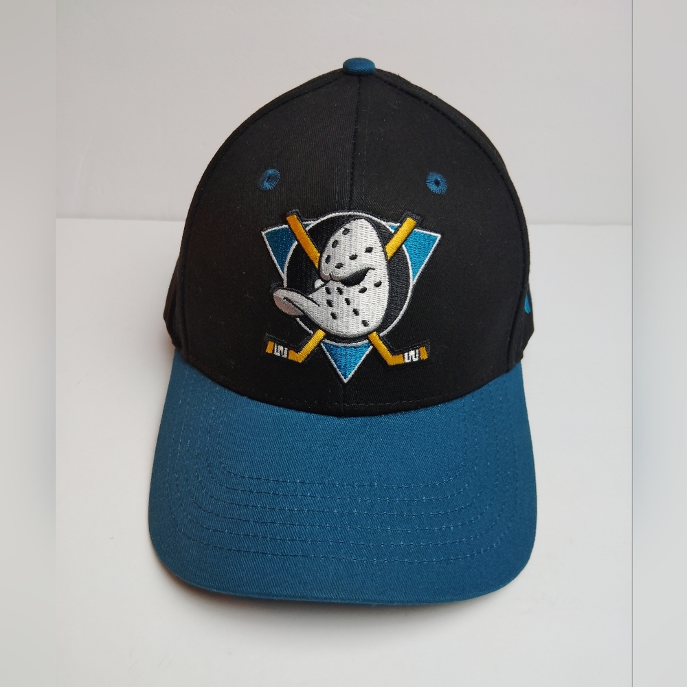Anaheim Mighty Ducks Hockey Cap Hat with Embroidered Logo ~ Rare ~ Size O/S